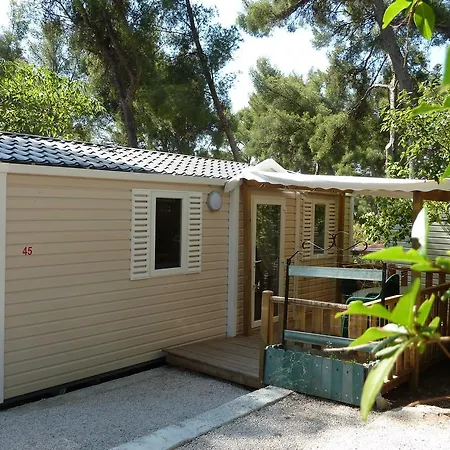 Campsite Camping De Ceyreste 4*